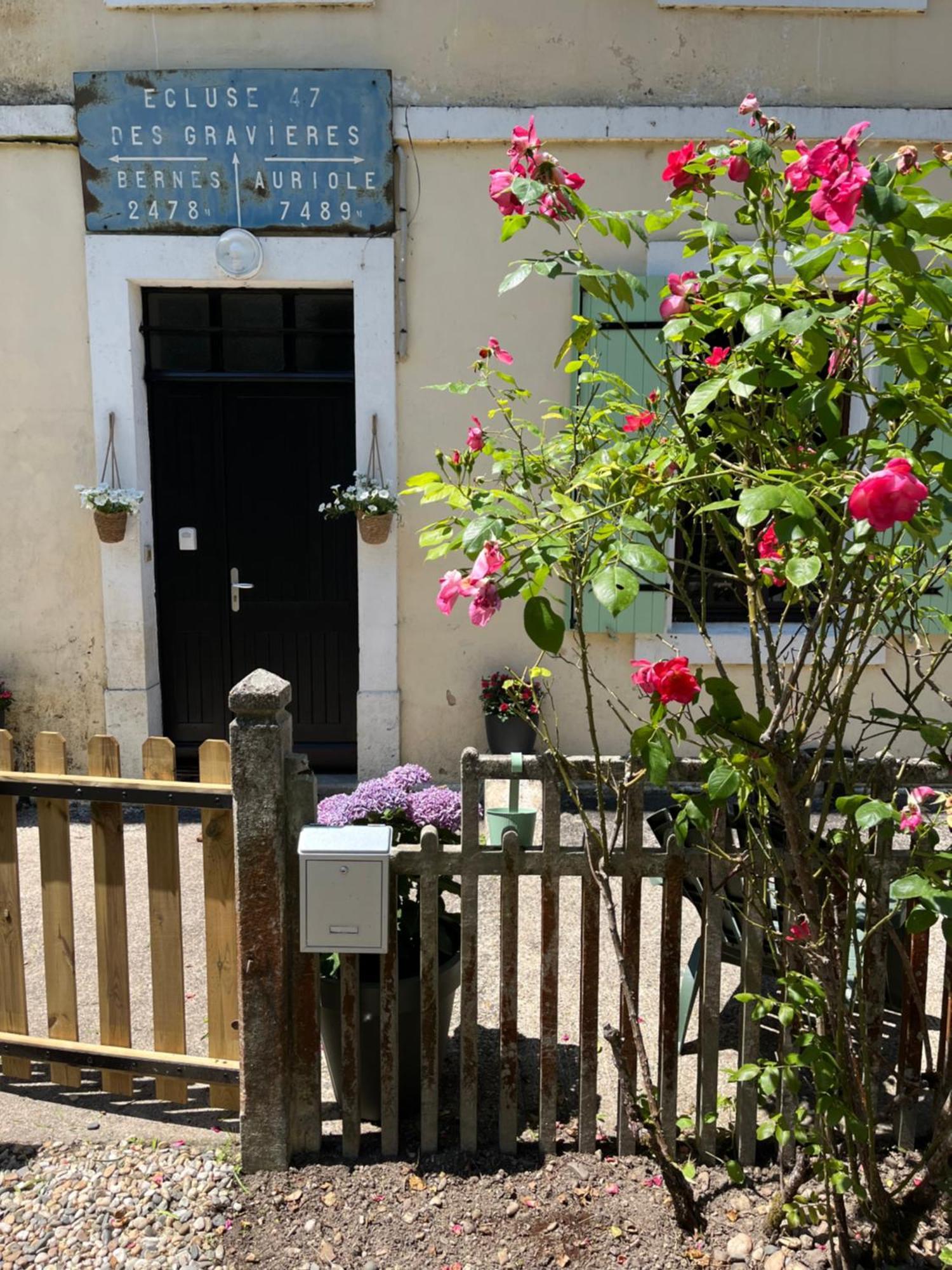 Gite Le Coup De Pompe Ecluse 47 Meilhan-sur-Garonne Buitenkant foto