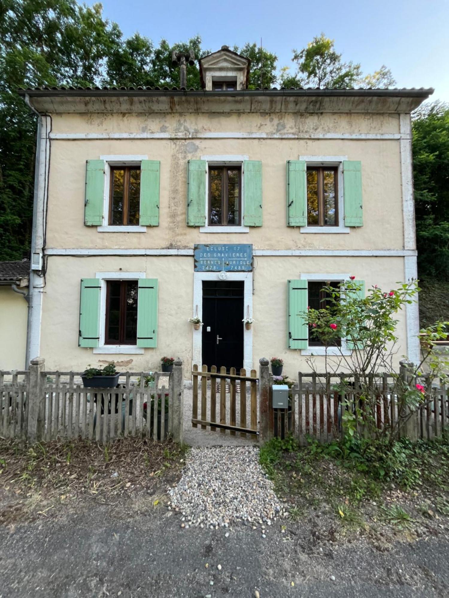 Gite Le Coup De Pompe Ecluse 47 Meilhan-sur-Garonne Buitenkant foto